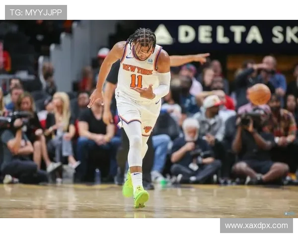 布伦森上半场高效表现14投7中带队领先砍下18分4篮板3助攻3抢断